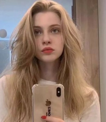 路虎1分钟8次别停奔驰后引发事故